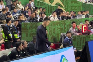 杨指导，你是坐还是不坐啊？😂