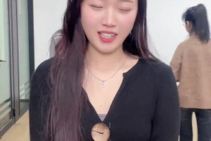 小姐姐们是真不怎么关注足球啊，送分题都拿不下😂