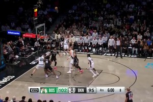鸭王真的王！替补轰进219记三分 创NBA单季历史纪录！