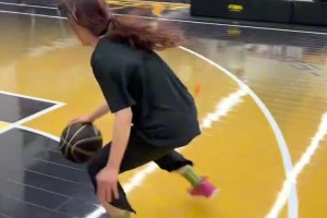 我里个逗，美女这实力能打爆我哥们了！😍