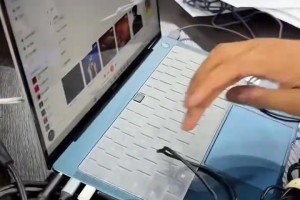 DJ贝，上班了！😆