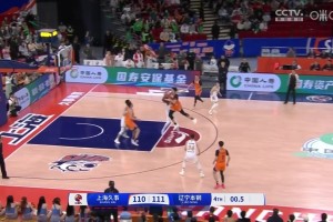 险创神迹！洛夫顿接超远长传 0.1秒极限空接转身抛射绝杀不中