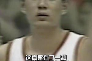 巩晓彬：原来踢足球老被叫傻大个，改打篮球后就成眉清目秀了🤣