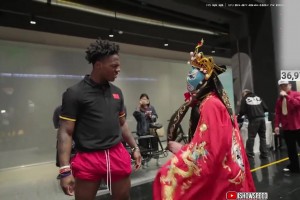 Speed被国粹变脸吓到狗叫😂看完后用中文直呼：牛逼牛逼
