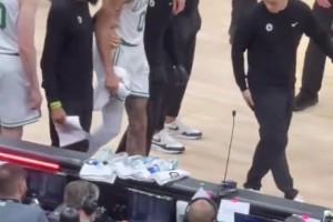 生涯还有机会获常规赛MVP吗？塔图姆客场伤退 全场高呼MVP