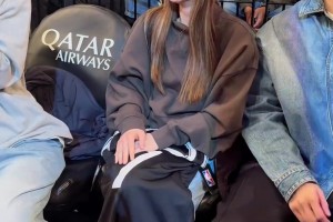 邓紫棋现场观看快船和篮网队比赛，明天世界巡回演唱会纽约站开唱