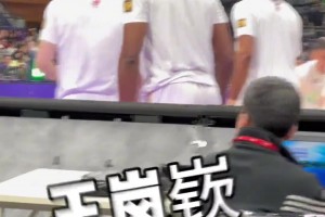 领先世界！天津队球员受伤直接在球场外进行CT！