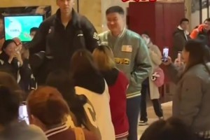 还得是杜导会玩...