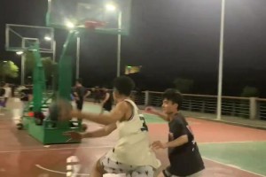 都好青涩😂当大马丁在U17比赛中扑出库蒂尼奥的点球