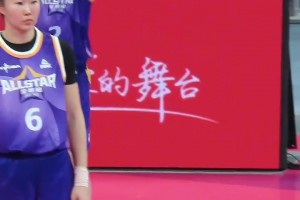 篮球人是不是都喜欢走着走着来这么一下❓