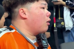 洛夫顿体格，李天荣发型，广东队球迷！😭