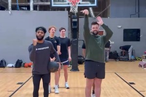 最后一组太逗了！乔丹or詹姆斯？科比or库里？NBA训练师的选择！