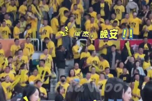 让你们家主教练来🤣山西主场球迷高喊：上杜锋！ 这氛围简直了