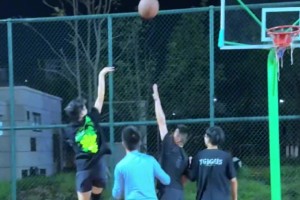这是调教成啥样了啊…二等兵甘你可以滚了，小心不要走光🫠