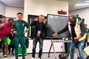 欢乐多😄，6-1大胜山东泰山后北京国安更衣室实拍