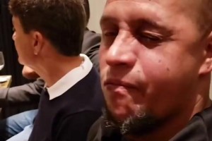 巴西传奇老友聚会，卡卡混在里面像二十多岁的男孩~🤣