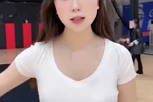 黑丝包臀裙！你说摆拍吧，她又有点东西🤔