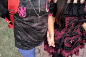 切尔西球迷眼光这么好！？这是哪里找到的洛丽塔小女友🥰