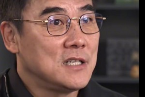 国安总经理李明重回大连：中国足球离不开球迷的支持💪
