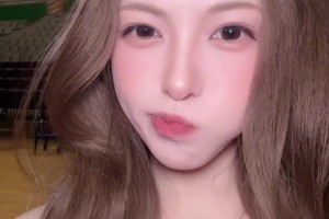 辽宁球迷小姐姐：明年再战朋友们不要气馁哦，辽宁就是最棒的🥰