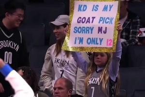 小球迷表示杜兰特才是我的goat！阿杜给整害羞了😂