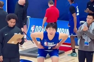 看见其他试训球员超强弹跳，杨瀚森忍不住惊呼：卧槽，这么高🤣