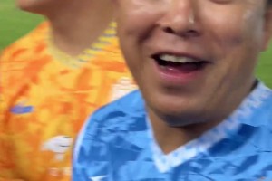 黄渤这次真进球啦！现场合不拢嘴：今天晚上好好喝一顿吧🤣