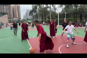 这是真的帅😍！来自俄罗斯的德明说：科比在天堂注视着我