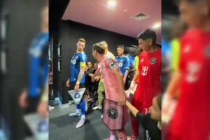 乖乖，年度91球！回顾梅西当年震惊世界的年度91球！神在踢球！