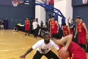 之前欧文中国行与国青队打单挑 这差距真的也太大了😮😮！