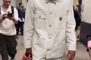 幸运之鞋！总决赛哈利伯顿首次上脚第一双签名鞋就贡献绝杀！