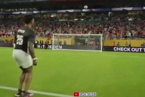 甲亢哥这点球罚的够烂😅都没有门将你还能一脚射飞啊？？？