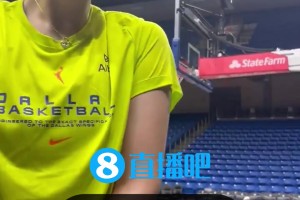 李月汝：能来飞翼真的很兴奋！我朋友都很喜欢佩奇！她好可爱！！