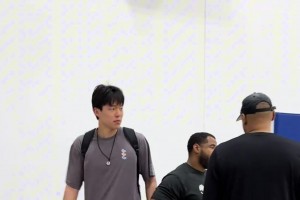 天道酬勤💪！孟超探班杨瀚森，回洛杉矶休息还是不忘训练