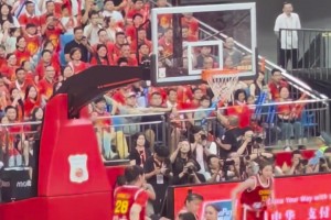 隔着屏幕都能感觉防守张子宇的日本球员有多绝望🤣🤣🤣