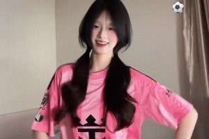 小姐姐：任意球当点球踢，这就是里奥·梅西！