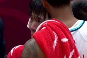 季后赛曾被余嘉豪打哭，但现在杨瀚森已经打上NBA了💪✊