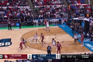 模板普尔和穆雷！鹈鹕第七顺位选中费尔斯，控运投篮相当丝滑！