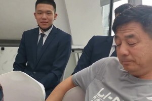 青涩的小杨让人意料不到他能有如此了得的成绩👍，期待他的表现