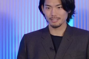 是个狠人！日本国脚 🥚碎仍踢世预赛，直言不影响生育