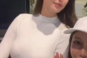 阿诺德眼光真不错！球迷世俱杯看皇马比赛偶遇阿诺德女友