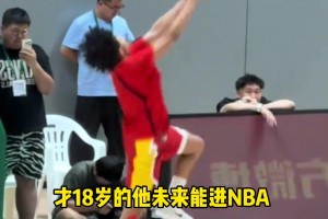 中国男篮的希望！混血球员朱正各种暴扣 未来应该能进NBA吧！