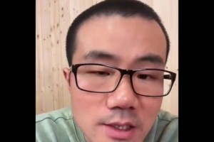 徐静雨：现在艾顿就像当年热火三巨头时的波什，是极品蓝领！