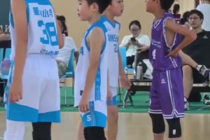 狗皮膏药式防守，球可以丢你休想跑😂