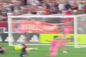 十年前以为梅开二度说的是梅西，十年后发现梅开二度说的就是梅西