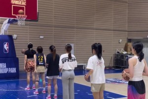 詹姆斯和大姚搭档能拿冠军吗？杨毅：能呀，09年詹姆斯很厉害了