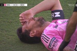 但愿无碍！梅西受伤无法坚持第11分钟被换下！