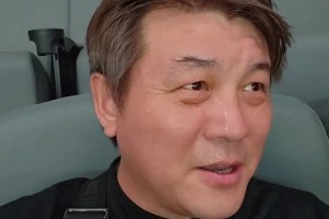 还记得他吗❓️国足名宿现场观战上海德比
