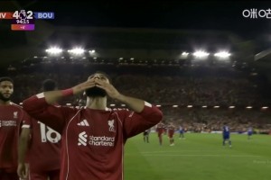 利物浦4-2杀死比赛！萨拉赫禁区内连续晃动打门得手！