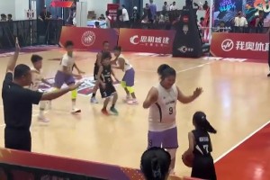 完全惊呆了！当年迪马利亚变态空中牛尾巴😱